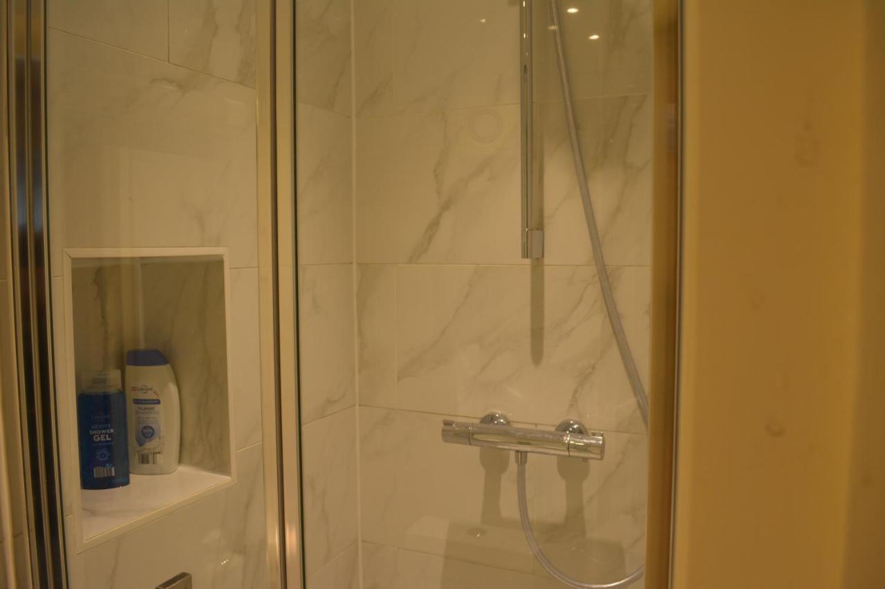 Large Ensuite Room Oxford Dış mekan fotoğraf